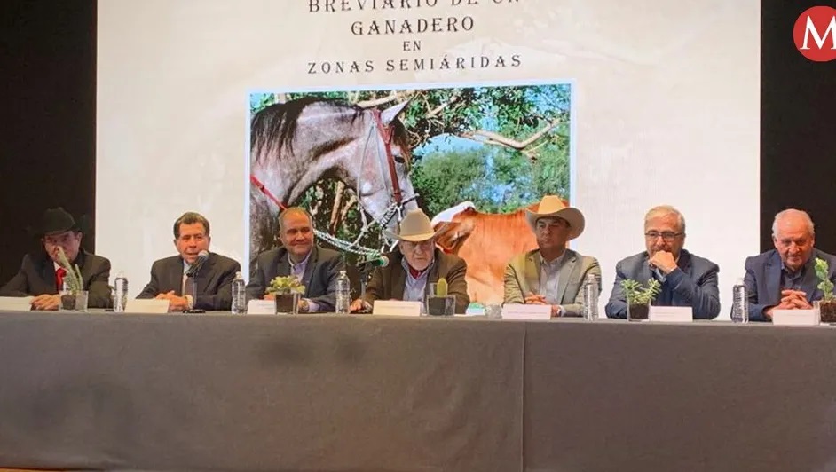 Gerardo Jiménez Cantú presenta su libro 'Breviario de un ganadero en zonas semiáridas