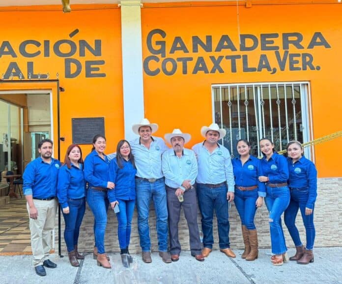 Reeligen al Consejo Directivo de la Asociación Ganadera Local de Cotaxtla
