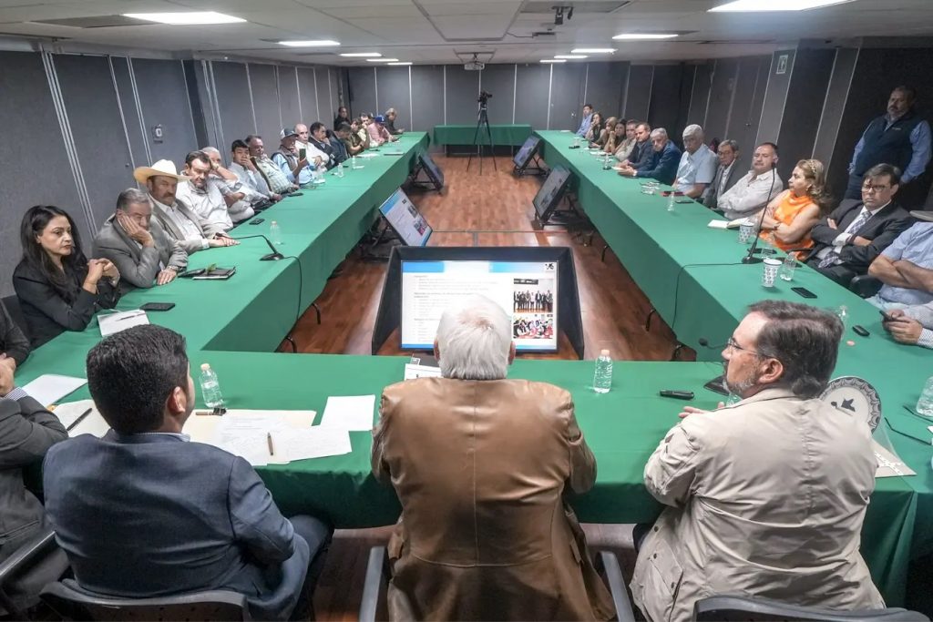 La Femeleche y Agricultura harán sinergia para prevenir la Influenza Aviar en bovinos