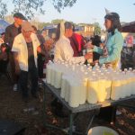 Productores en Tzucacab regalan leche