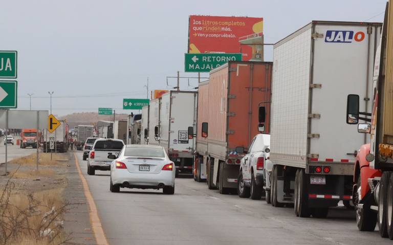 Chihuahua registra afectaciones comerciales por bloqueos carreteros en Sinaloa