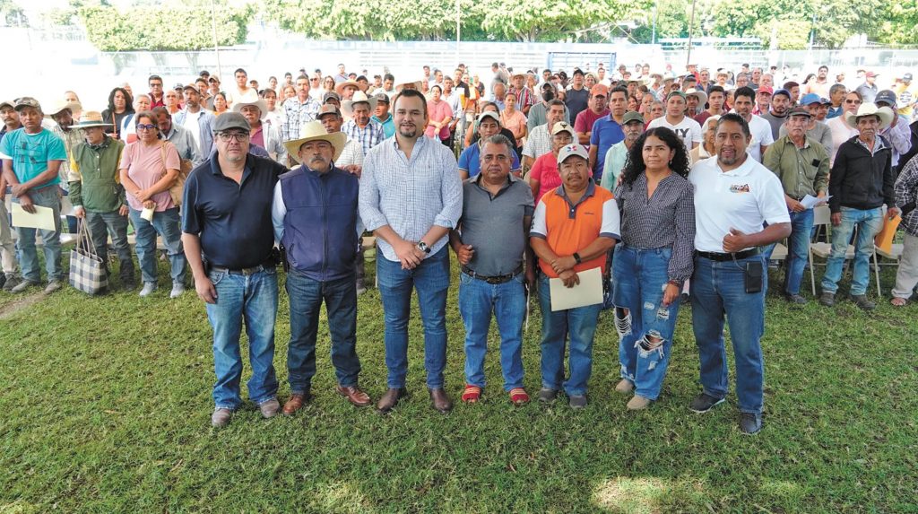 Benefician en Emiliano Zapata a 260 productores