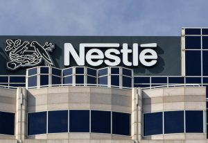 Nestlé avanza hacia su meta de cero emisiones con electrificación de su logística
