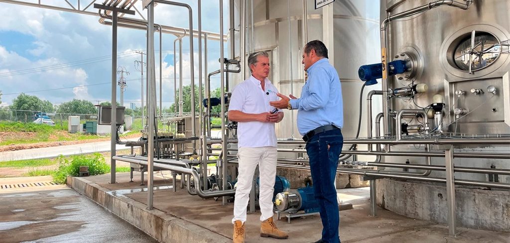 Crisis Transforma Leche Marca Local Explota