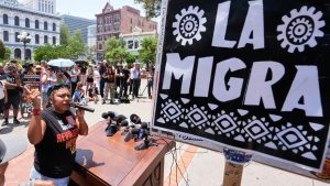 Granjeros en Alerta por Redadas de ICE