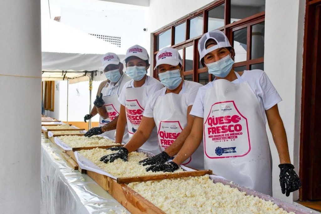 Tlalixcoyan Hace Historia El Queso Más Grande