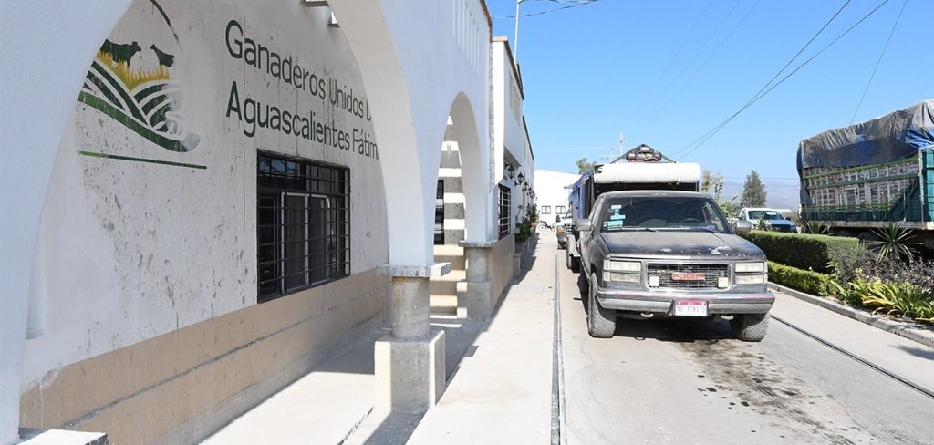 Emergencia Láctea Bloqueos Paralizan 60,000 Lts Día