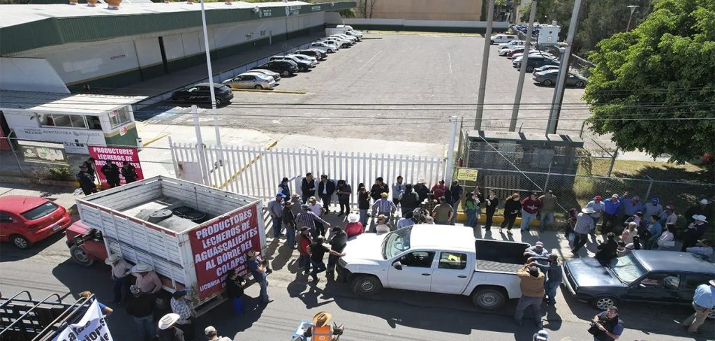 Productores en Vilo Liconsa Genera Zozobra Láctea