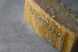 Parmigiano Reggiano contrata agente Hollywood UTA
