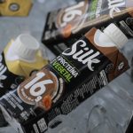 Tetra Pak acelera envases sostenibles para bebidas proteicas