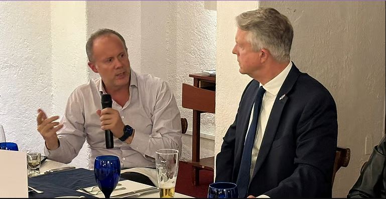 EE. UU. impulsa cooperación clave en maíz, soya y lácteos