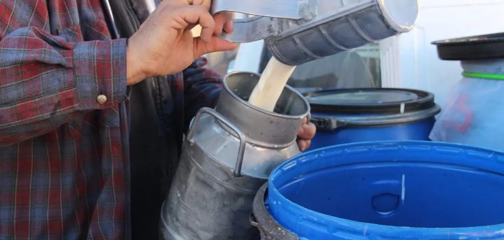 Excedente de leche en Aguascalientes pone en jaque a ganaderos