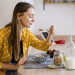 La leche de moda pierde halo es realmente saludable