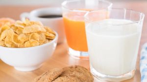 Leche sube 12.7% en México y encarece el desayuno