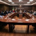 SADER e industria sellan acuerdo para estabilizar la leche