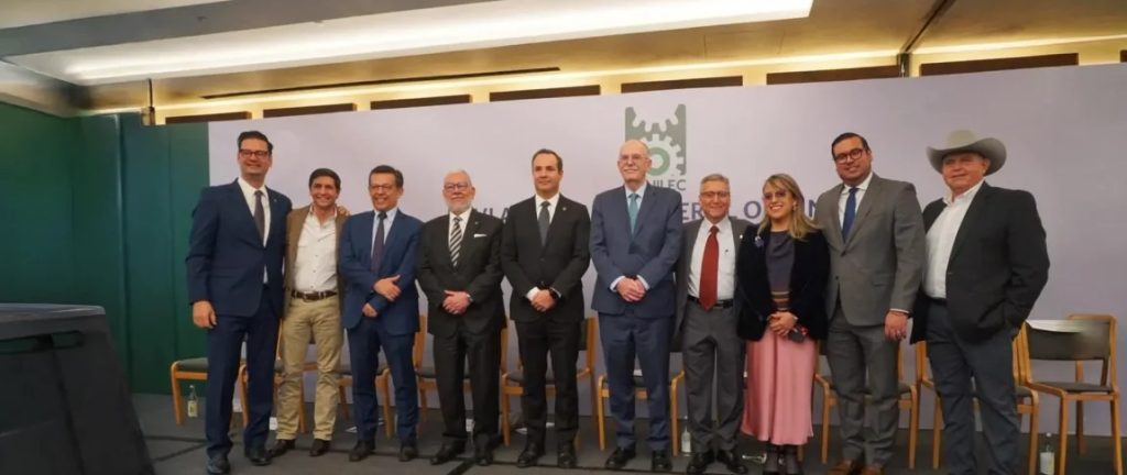 Canilec renueva liderazgo y marca agenda láctea