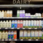 Leche entera reduce riesgo de obesidad infantil