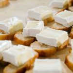 Queso crudo desata alerta por E. coli en EE.UU.