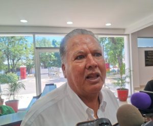 Lecheros alertan por freno en compras federales