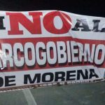 Lecheros bloquean ruta y elevan tensión en Chihuahua