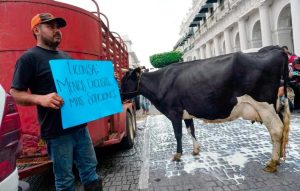 Coyotaje en Leche del Bienestar Nahle abre pesquisa