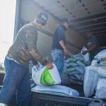 Meoqui distribuye apoyos para mitigar costos en la cuenca centro-sur de Chihuahua Meoqui distribuye apoyos para mitigar costos en la cuenca centro-sur de Chihuahua