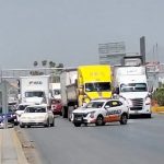 Productores forrajeros de La Laguna bloquean el Periférico en Torreón tras el colapso del diálogo Productores forrajeros de La Laguna bloquean el Periférico en Torreón tras el colapso del diálogo