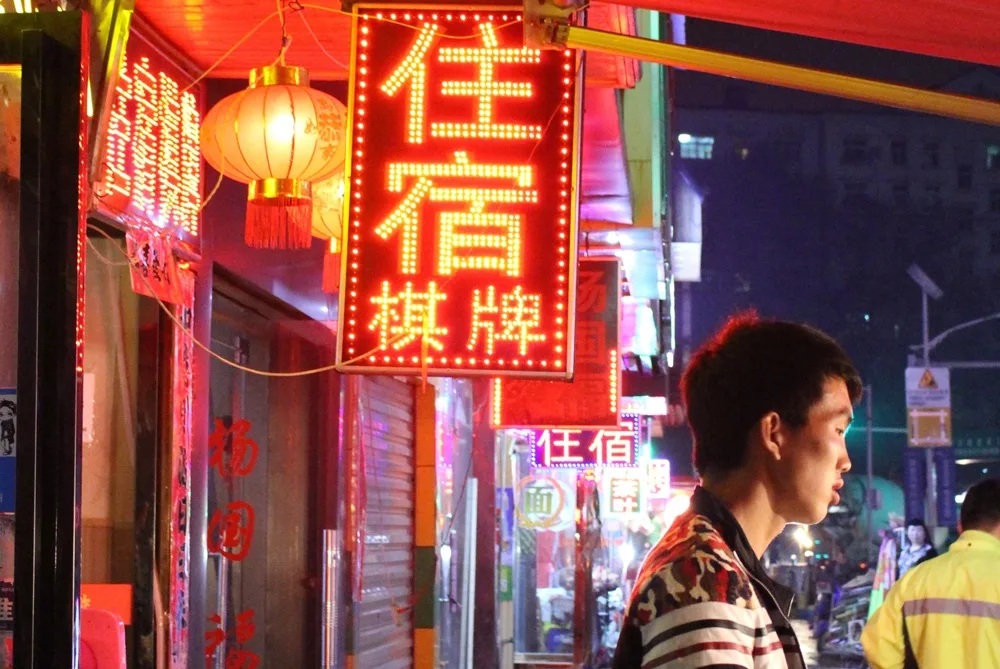 China modera sus importaciones lácteas en 2026 pero dispara la demanda de quesos y crema de leche