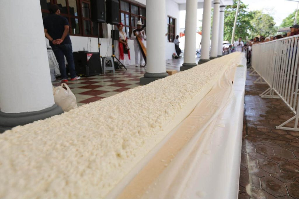 Elaboran en Veracruz el queso fresco más grande de México para impulsar la agroindustria láctea y el turismo regional