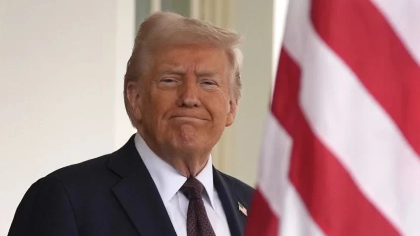 Estados Unidos eleva la tensión comercial con la amenaza de un arancel adicional del 50% a productos de Canadá