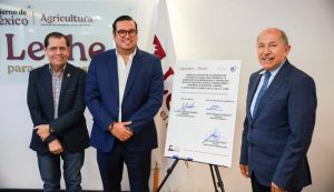 Leche para el Bienestar e INAFED consolidan alianza para llevar leche a costo preferencial a todos los municipios del país