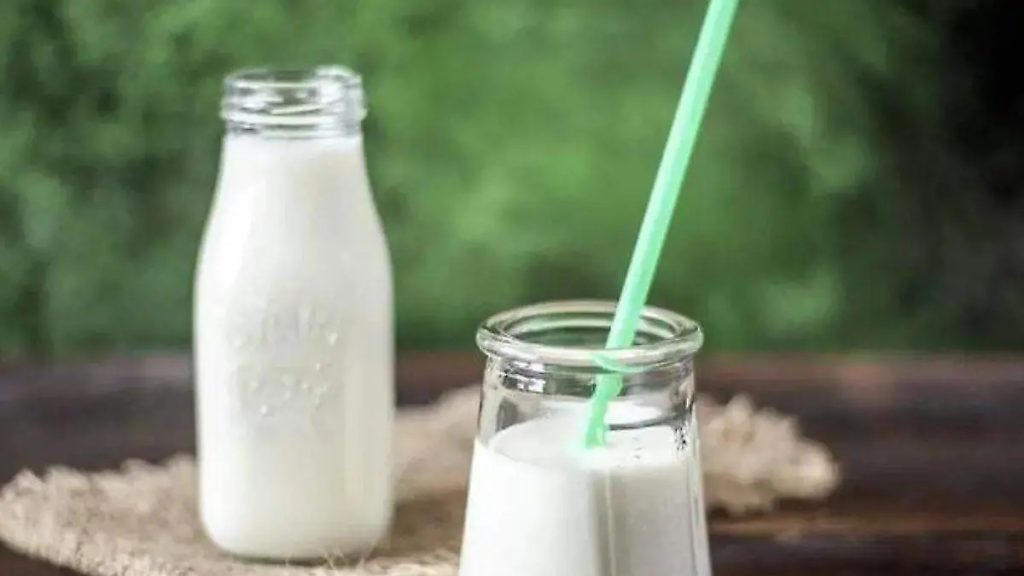 Profeco analiza el precio de la leche en Puebla el litro de UHT se comercializa entre los 33 y 36 pesos