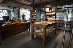 Restaurantes en Chihuahua enfrentan alzas de hasta 40% en insumos clave y derivados lácteos