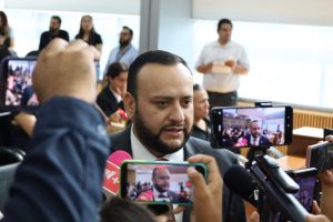 Arturo Medina exige esclarecer presuntas irregularidades y desvíos en los contratos de Liconsa Chihuahua