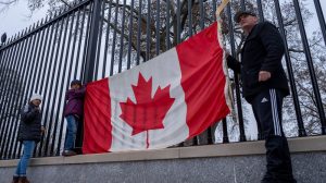 Estados Unidos amenaza con vetar lácteos, alcohol y motocicletas de Canadá en el marco de la disputa por el T-MEC