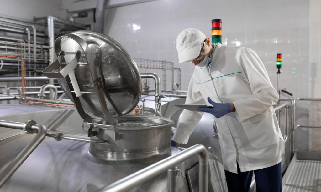 La producción mundial de leche repunta un 2,7% en junio impulsada por mejores márgenes y clima favorable