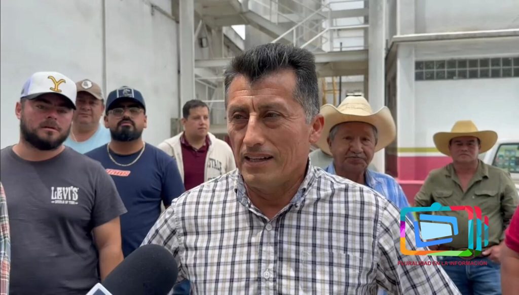 Productores de leche en Veracruz protestan por adeudos de Liconsa que acumulan hasta cuatro semanas sin pago