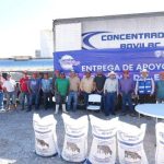 Entregan 63 toneladas de concentrado lechero en Camargo
